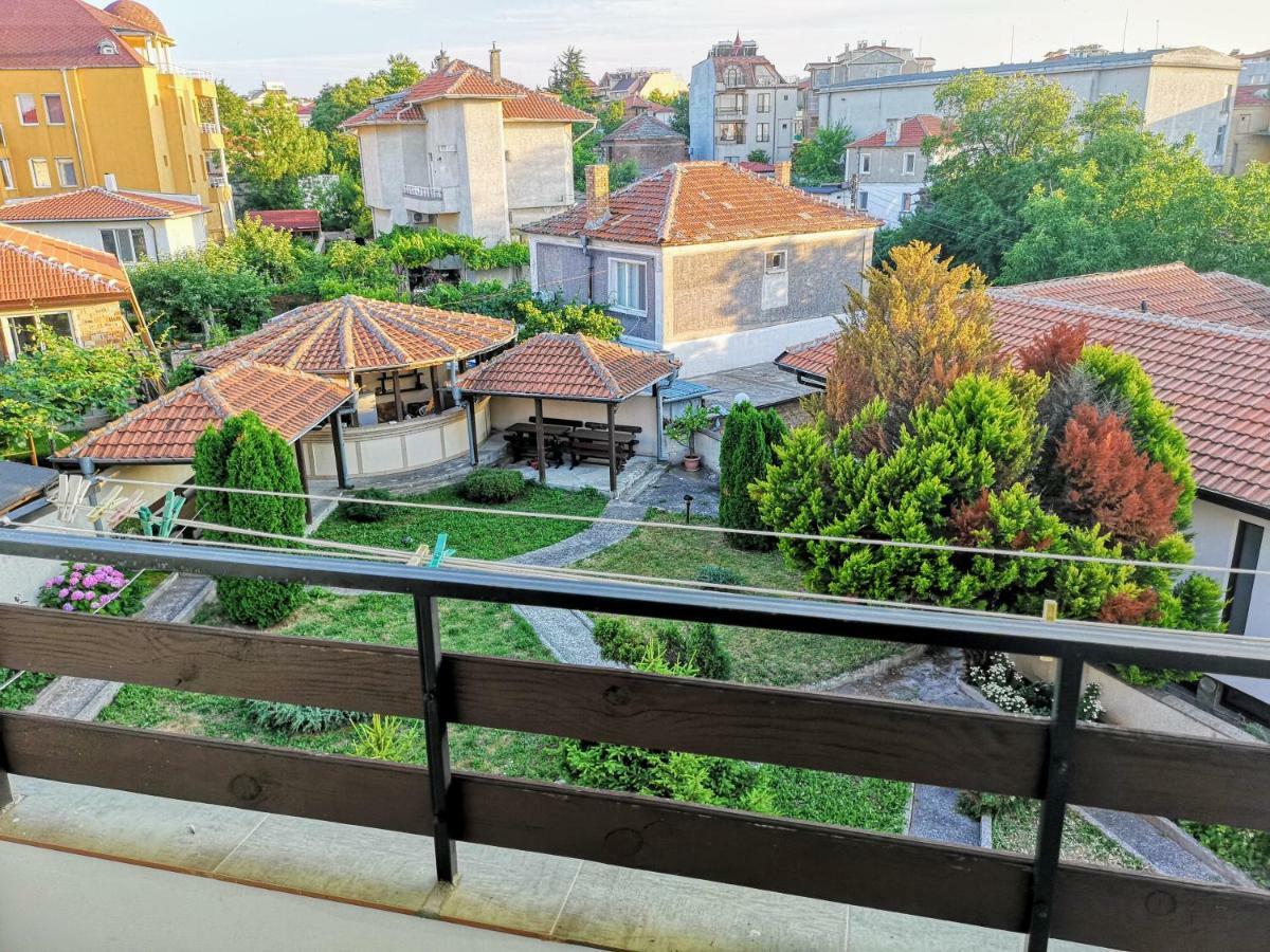 Guestrooms Stoyanovi Chernomorets Esterno foto