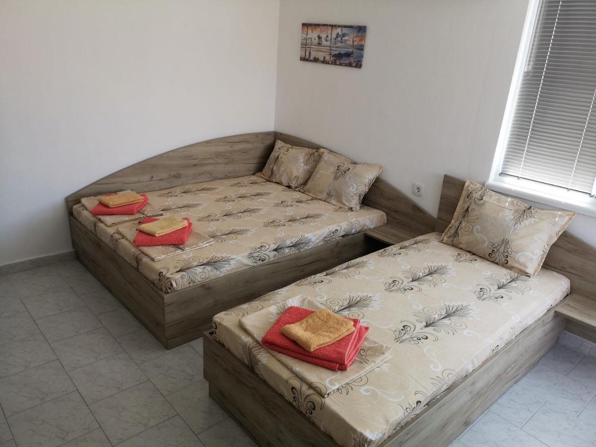Guestrooms Stoyanovi Chernomorets Esterno foto