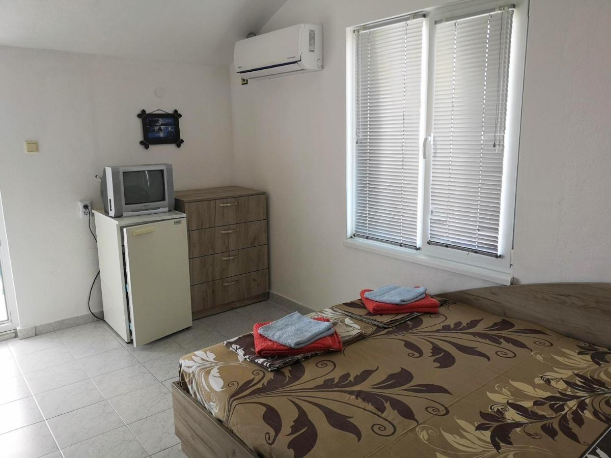 Guestrooms Stoyanovi Chernomorets Esterno foto