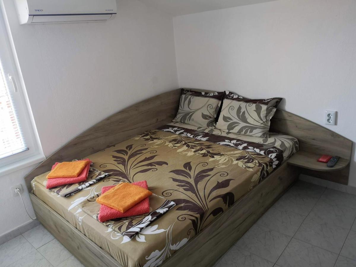 Guestrooms Stoyanovi Chernomorets Esterno foto