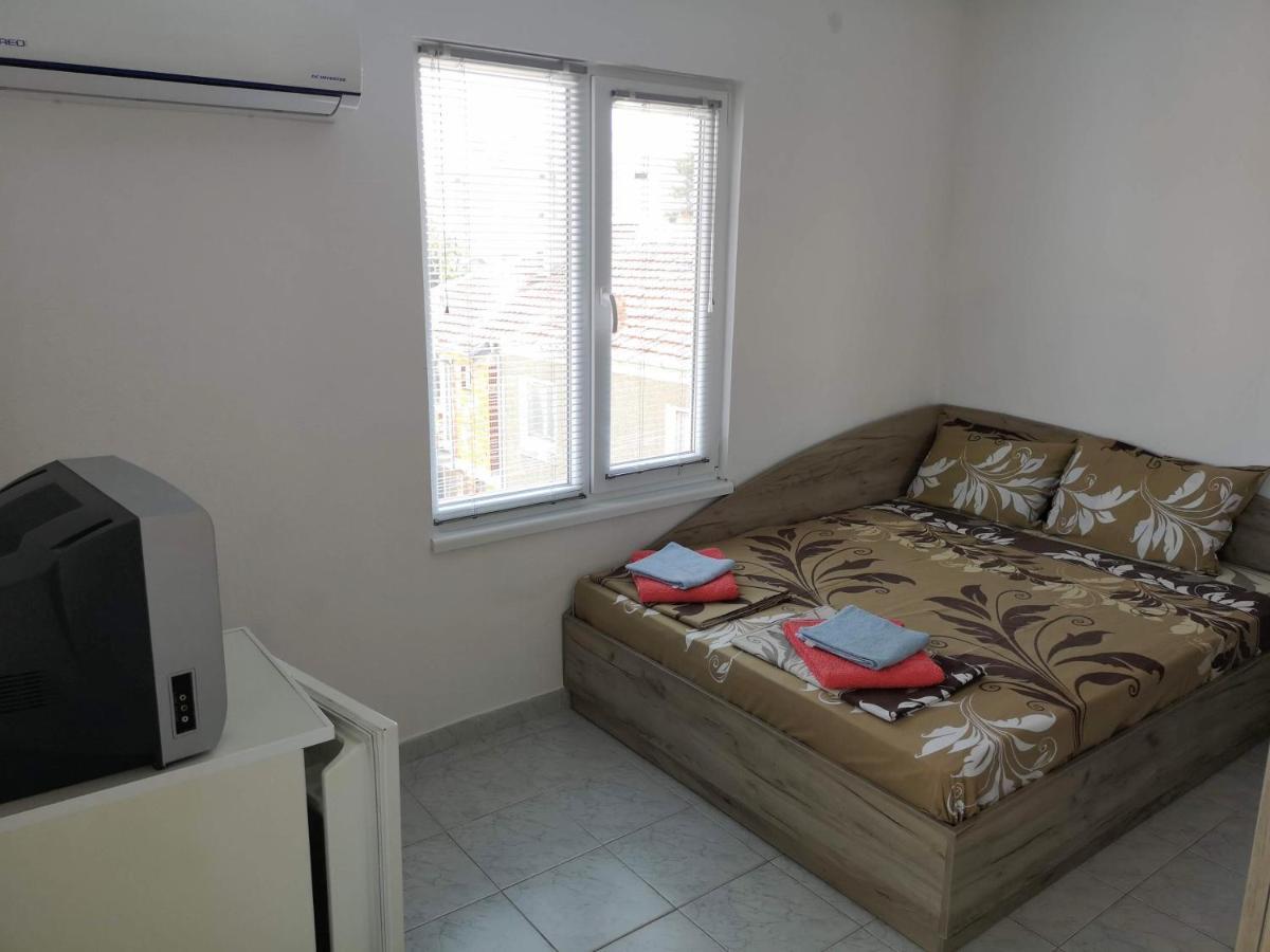 Guestrooms Stoyanovi Chernomorets Esterno foto