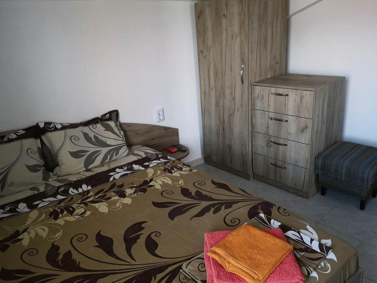 Guestrooms Stoyanovi Chernomorets Esterno foto